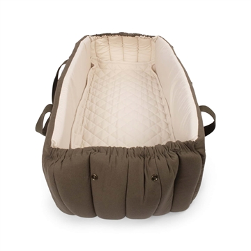 Filibabba Babylift - Frida 2.0 - Olive - en sikker babylift i flot oliven grøn - GOTS-certificeret økologisk