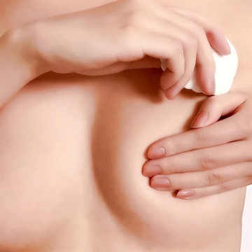 Haakaa musling brystmassager kan hjælpe mod tilstoppede mælkegange og brystbetændelse.