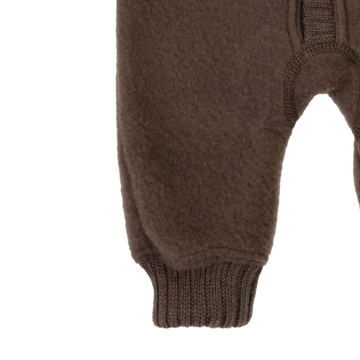 Joha Ulddragt Brun med knapper - lavet i blød merinould