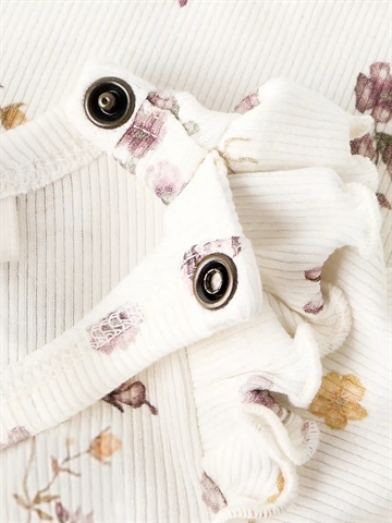 Lil Atelier Body - NBFGAVO EKO - Coconut Milk Flower Mix med blomsterprint
