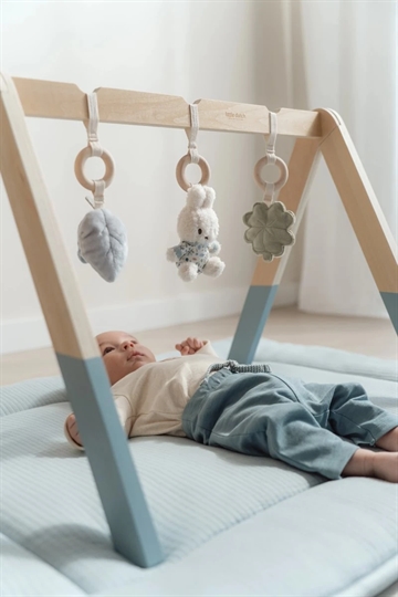 Little Dutch x Miffy Aktivitetsstativ - Træ - Lucky Leaves