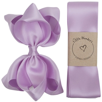 Little Wonders Dåbsbånd Bellis Silke Satin Light Orchid - dåbsbånd med sløjfe - pastel lilla