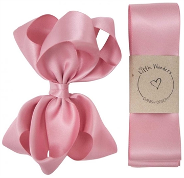 Little Wonders Dåbsbånd i rosa til piger - Bellis Silke Satin Quartz Rosa