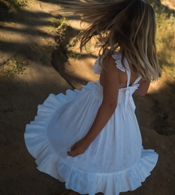 MarMar Kjole Danita Frill White - en smuk kjole til piger, hvid med flæser
