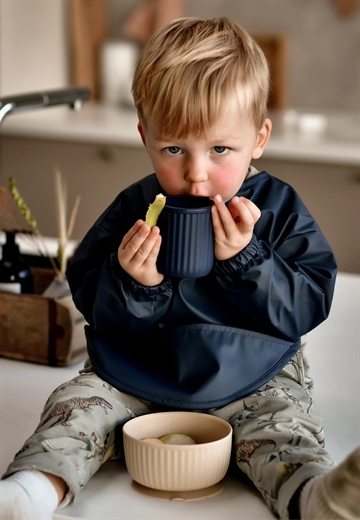 Mikk-Line hagesmæk med ærmer - PU - Blue Nights i blå