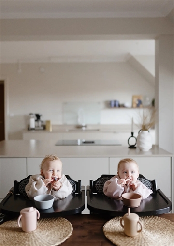 Mushie hagesmæk med ærmer - Blush