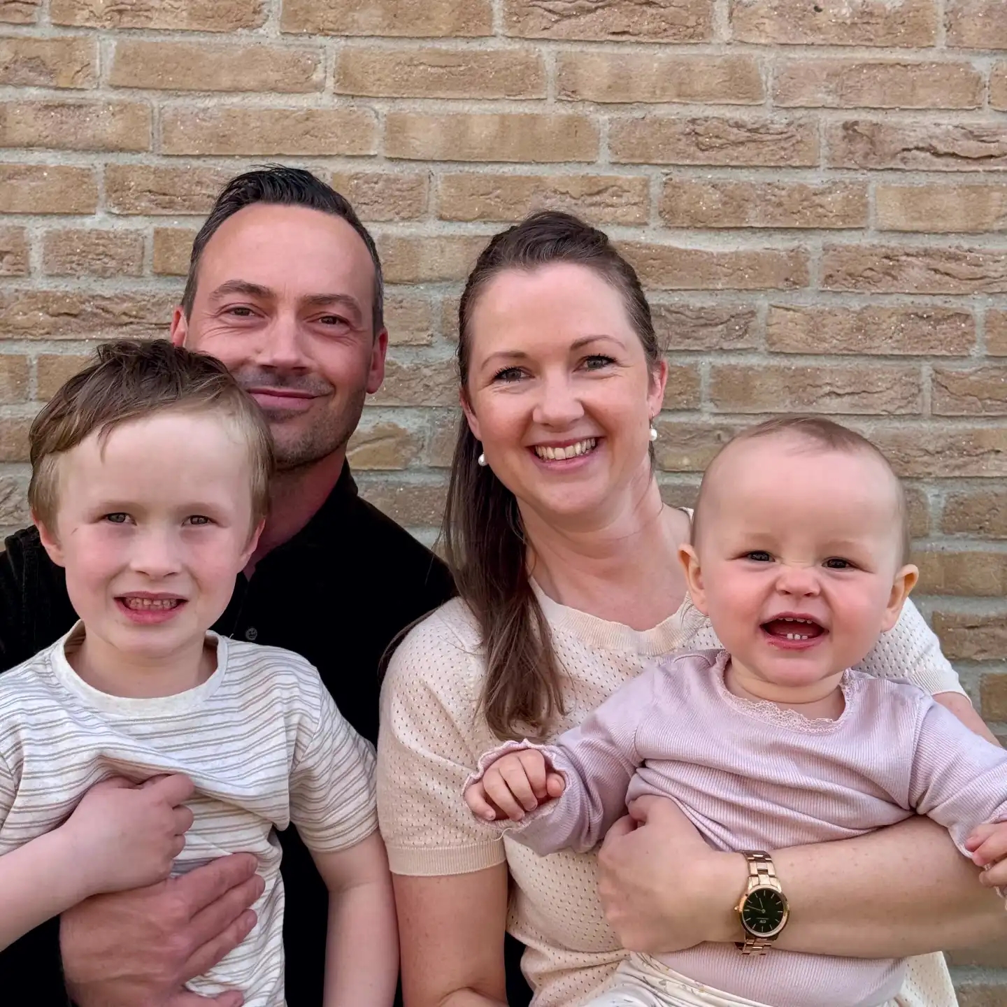 Lisa og Christian fra BabyRiget guider om vandsøjletryk i børnetøj